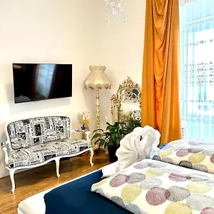 Sisi 103 M2 فيينا